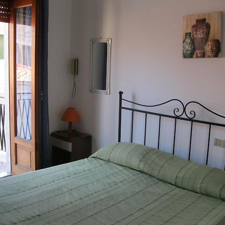 Hotel California Мілаццо Номер фото